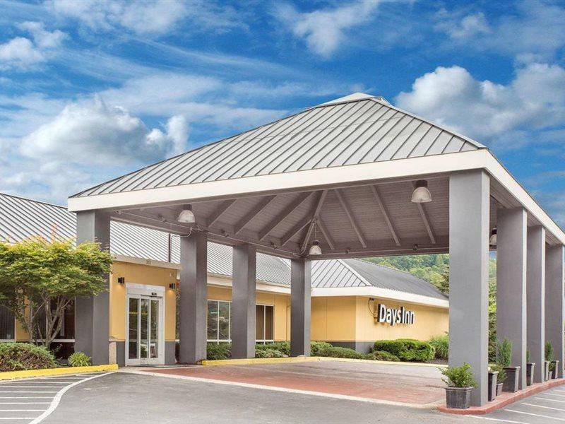 Days Inn By Wyndham Asheville/Mall Kültér fotó