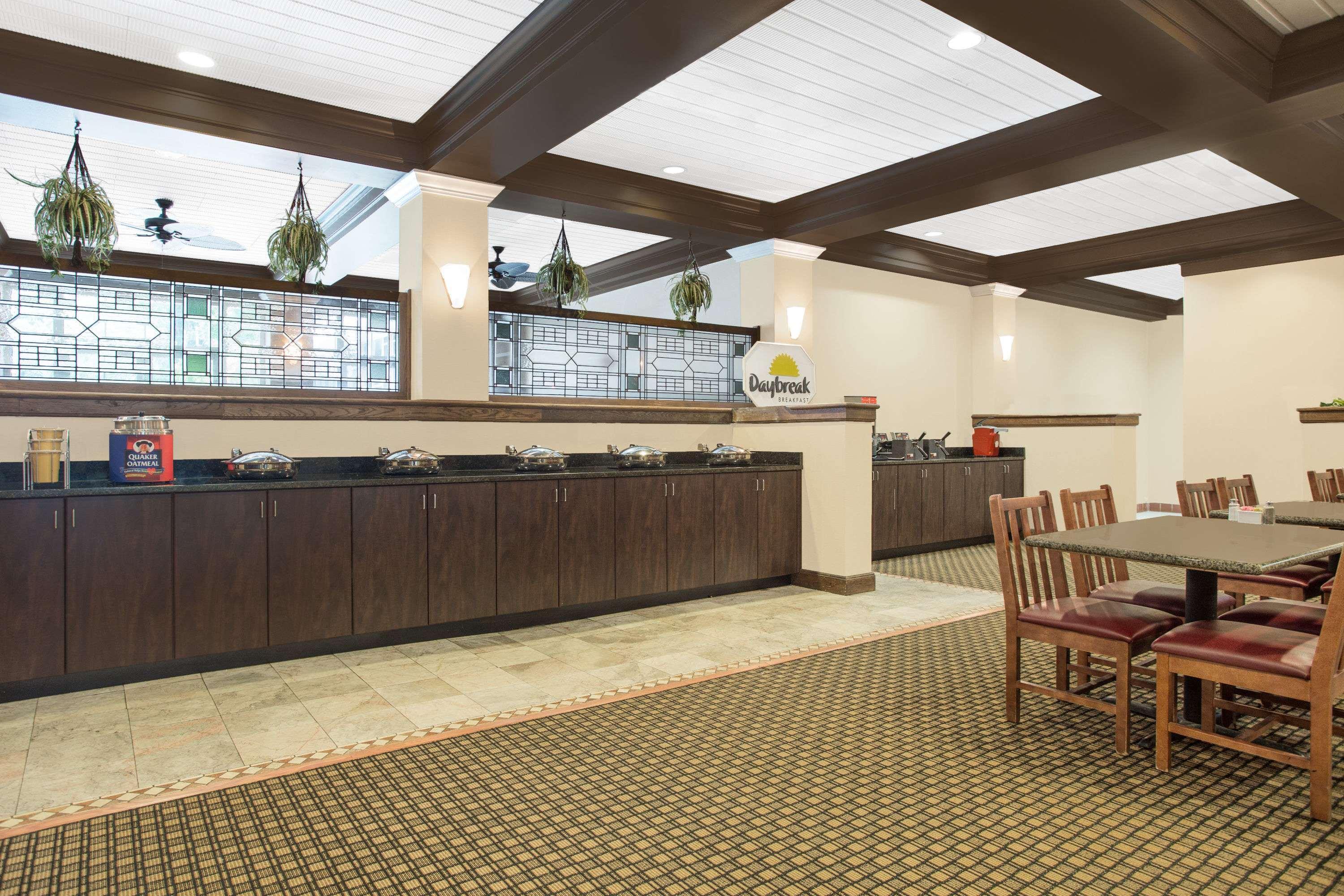 Days Inn By Wyndham Asheville/Mall Kültér fotó
