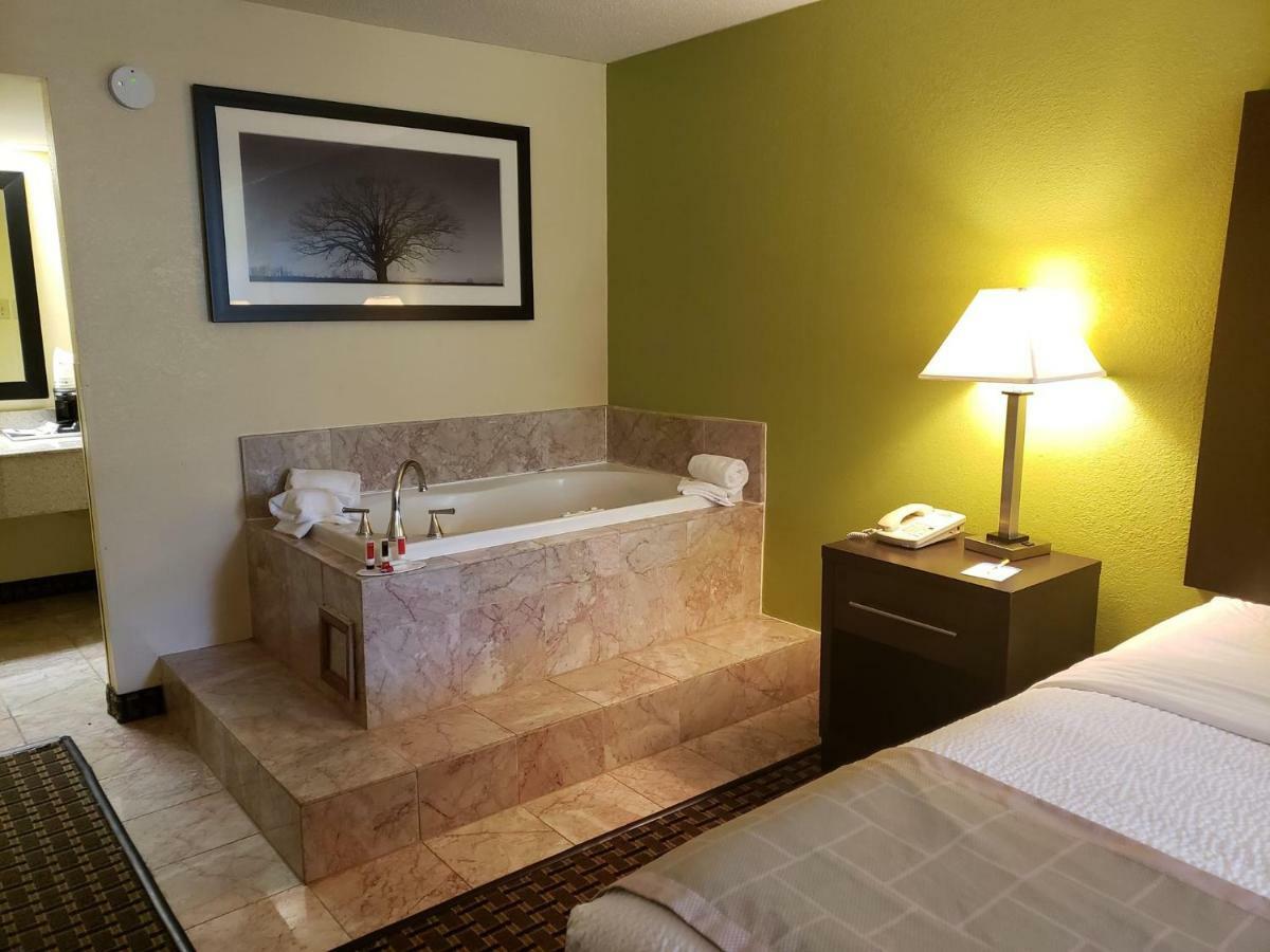 Days Inn By Wyndham Asheville/Mall Kültér fotó